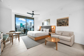 City studio steps from Kaseya Center & Port of Miami - Daily resort fee and parking not included
